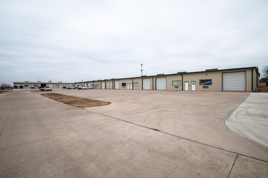 12001-12073 Katy Rd, Fort Worth, TX à louer - Photo du bâtiment - Image 3 de 6