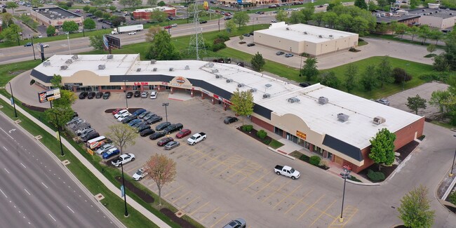Plus de détails pour 6909-6943 E State St, Rockford, IL - Commerce de détail à louer