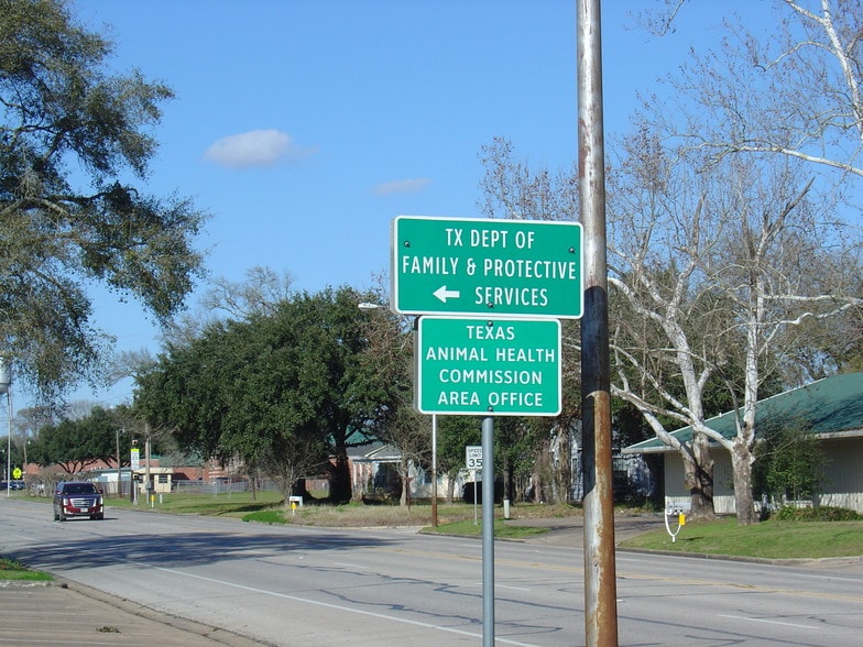 1739 13th St, Hempstead, TX for lease - Other - Image 2 of 16