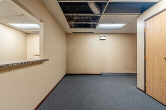 9301 Golf Rd, Des Plaines, IL for lease Interior Photo- Image 2 of 9
