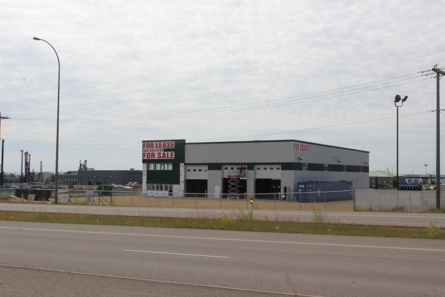 41 Queensgate Cres, Blackfalds, AB for lease - Building Photo - Image 2 of 17