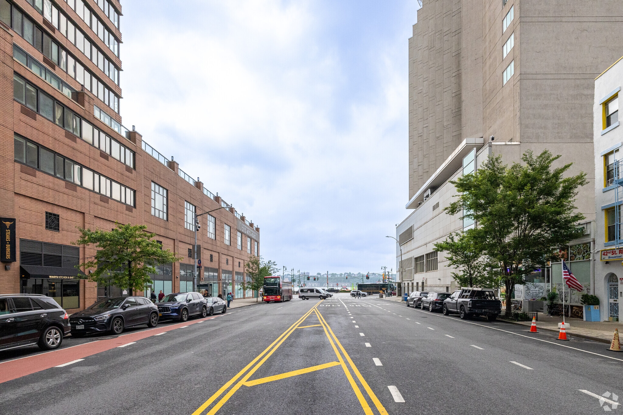 635 W 42nd St, New York, NY for lease Building Photo- Image 1 of 2