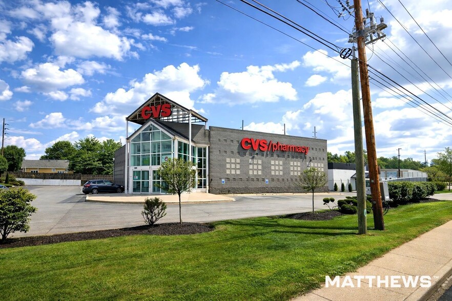 3808 E Washington St, Indianapolis, IN for sale - Building Photo - Image 2 of 3