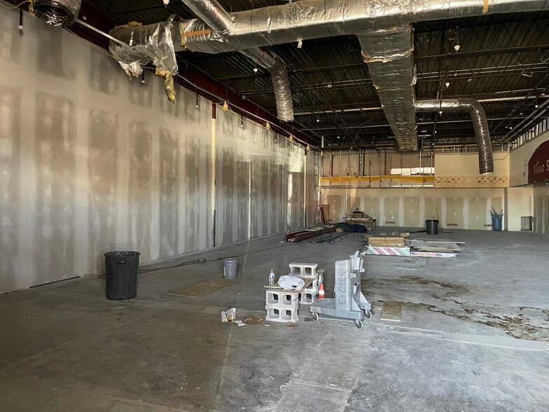 115 6th Ave, Huntington, WV for lease - Building Photo - Image 3 of 6