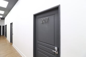 200 E Chapman Ave, Orange, CA for lease Interior Photo- Image 1 of 6