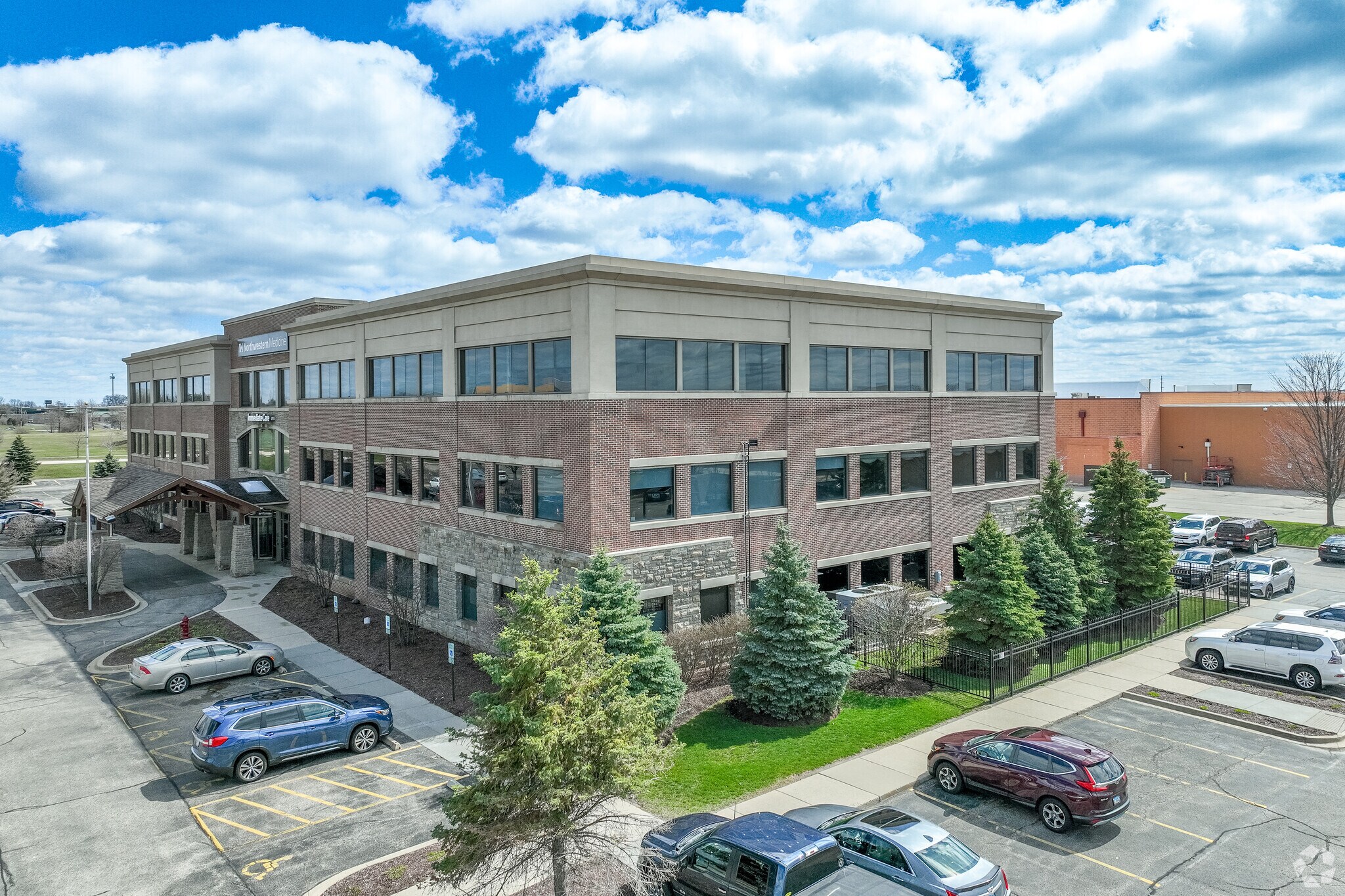 360 Station Dr, Crystal Lake, IL for lease Building Photo- Image 1 of 10