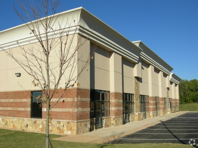 5700 Cumming Hwy, Buford, GA à louer - Photo du bâtiment - Image 3 de 11