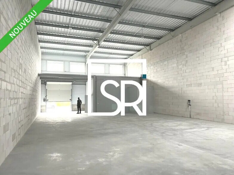 Office in Clermont-Ferrand for lease - Interior Photo - Image 1 of 12