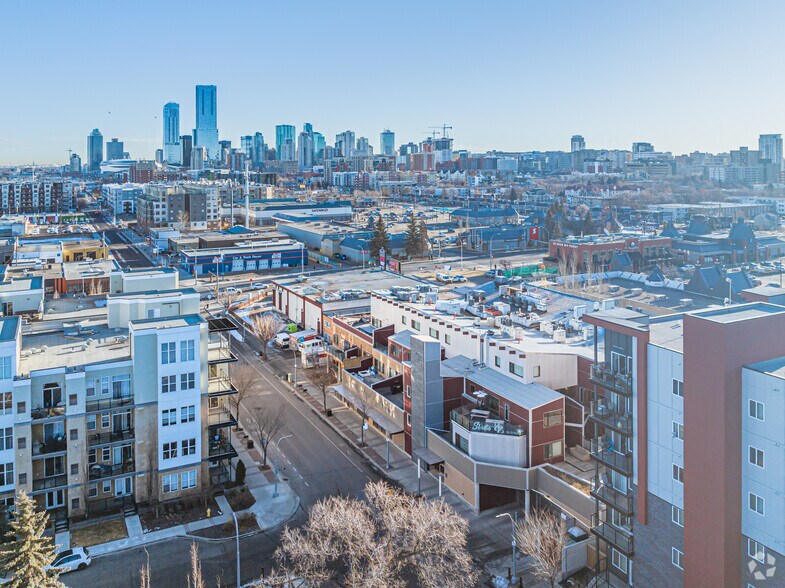 11623-11633 105th Ave, Edmonton, AB à vendre - Aérien - Image 3 de 10