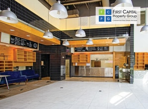 448 S Alafaya Trl, Orlando, FL à louer Photo intérieure- Image 2 de 7