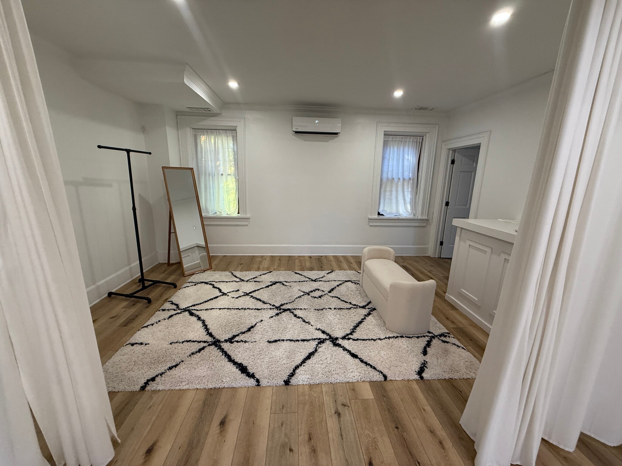 2801 Bridge Ave, Cleveland, OH for sale Interior Photo- Image 1 of 6