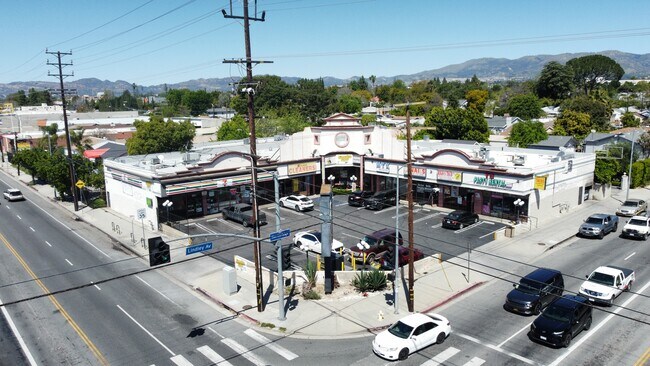 Plus de détails pour 8707 Lindley Ave, Northridge, CA - Commerce de détail à louer