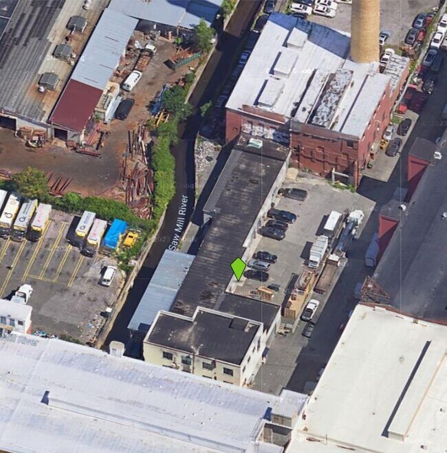 Plus de détails pour 161 Saw Mill River Rd, Yonkers, NY - Industriel à vendre