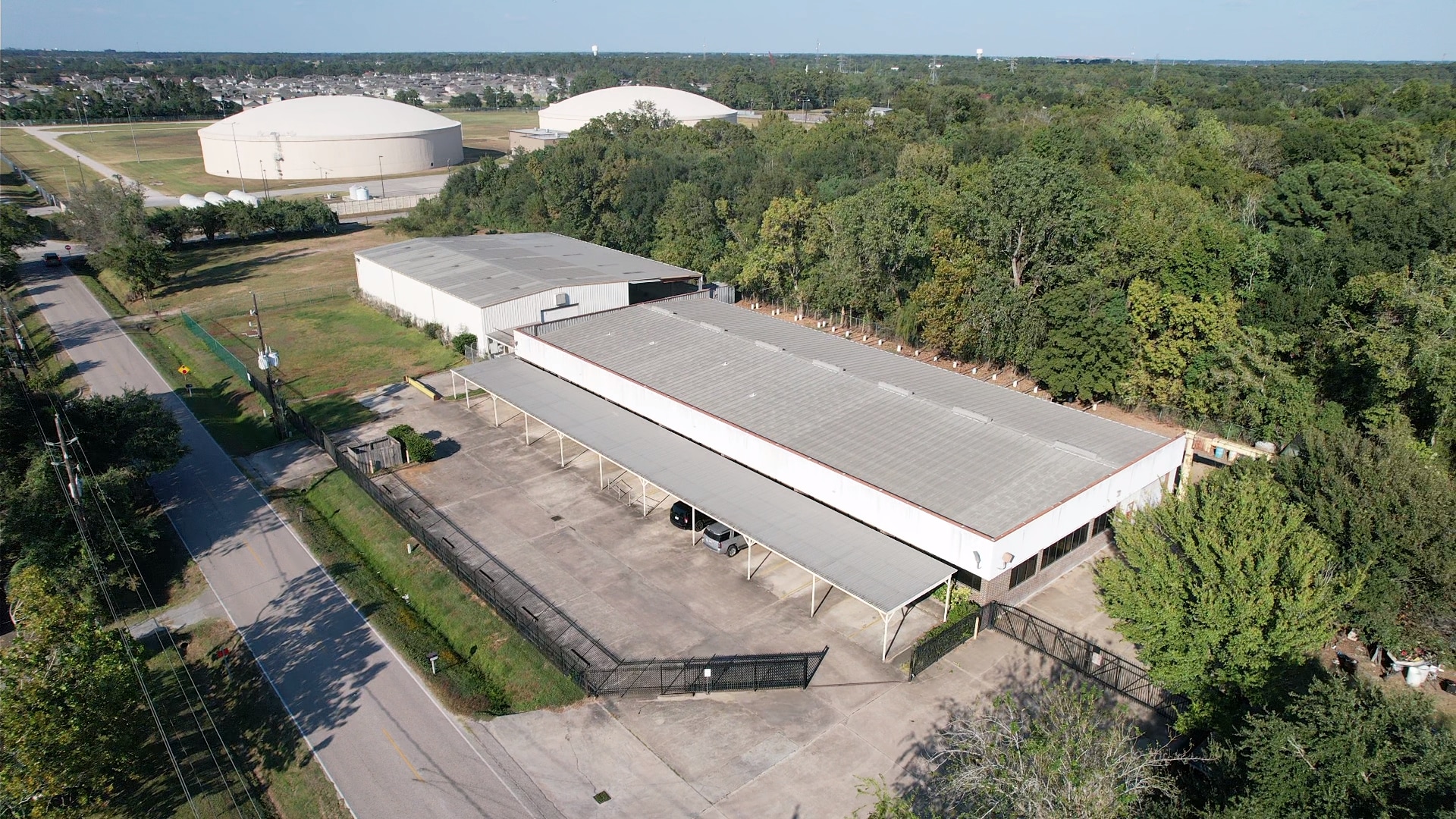 11918 Adel Rd, Houston, TX for lease Primary Photo- Image 1 of 17