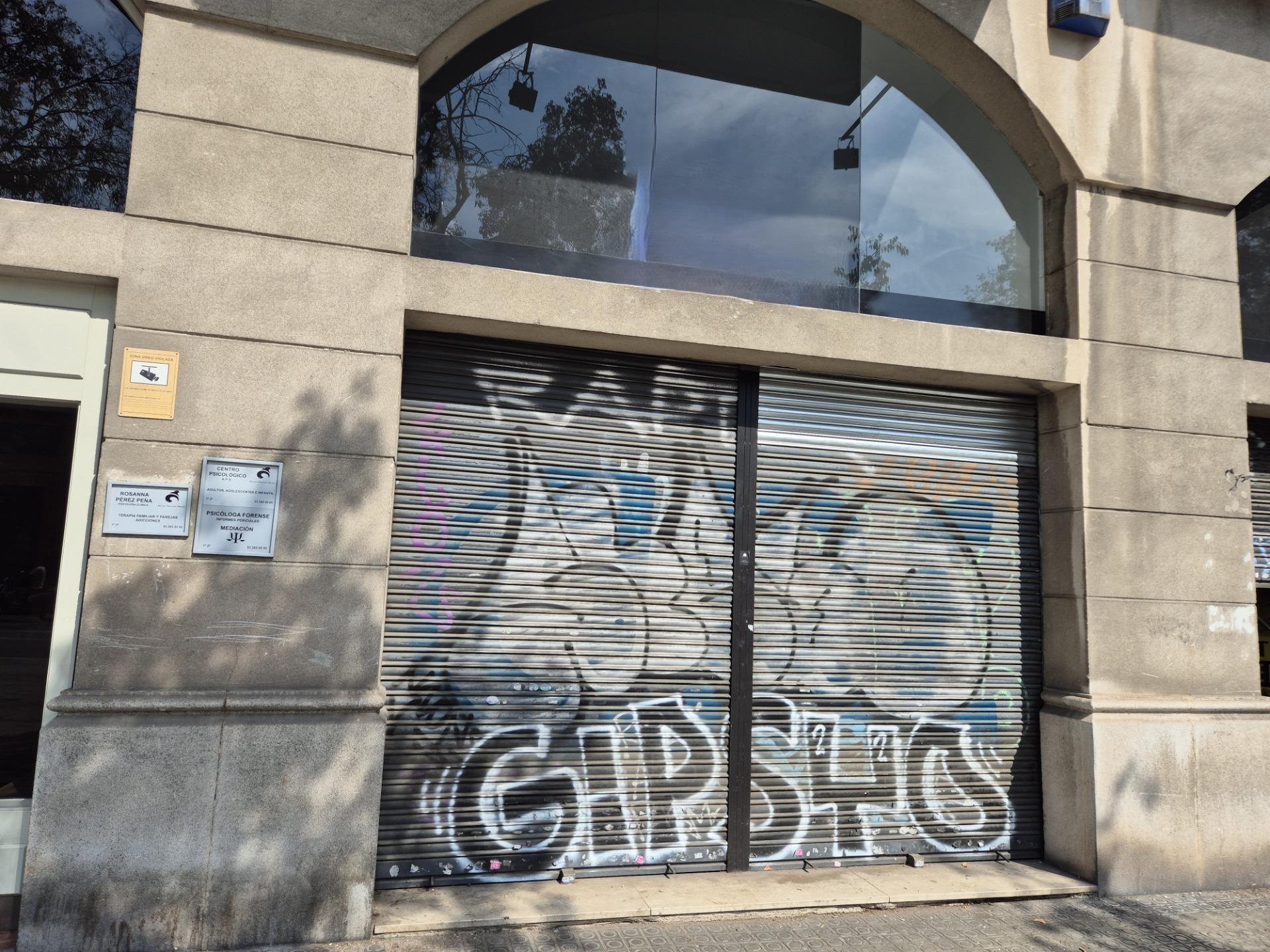 Commerce de détail dans Barcelone, Barcelona à louer Photo du bâtiment- Image 1 de 11