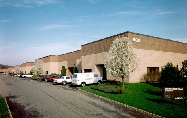 Plus de détails pour 600 Ryerson Rd, Lincoln Park, NJ - Industriel à louer
