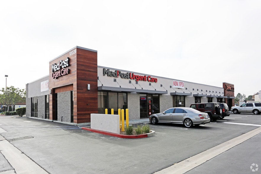 10026-10038 Adams Ave, Huntington Beach, CA for lease - Building Photo - Image 3 of 7