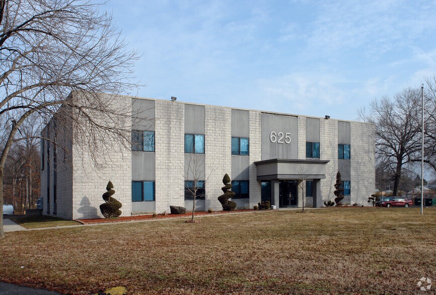 625 N Governor Printz Blvd, Essington, PA for lease - Building Photo - Image 3 of 7