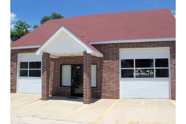 Medic One Portfolio Sale portefeuille de 5 propriétés à vendre sur LoopNet.ca - Photo principale - Image 2 de 4