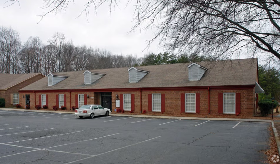 8001 N Point Blvd, Winston-Salem, NC for lease Primary Photo- Image 1 of 2