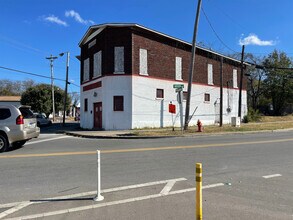 1015 Buchanan St, Nashville, TN for lease Building Photo- Image 2 of 3