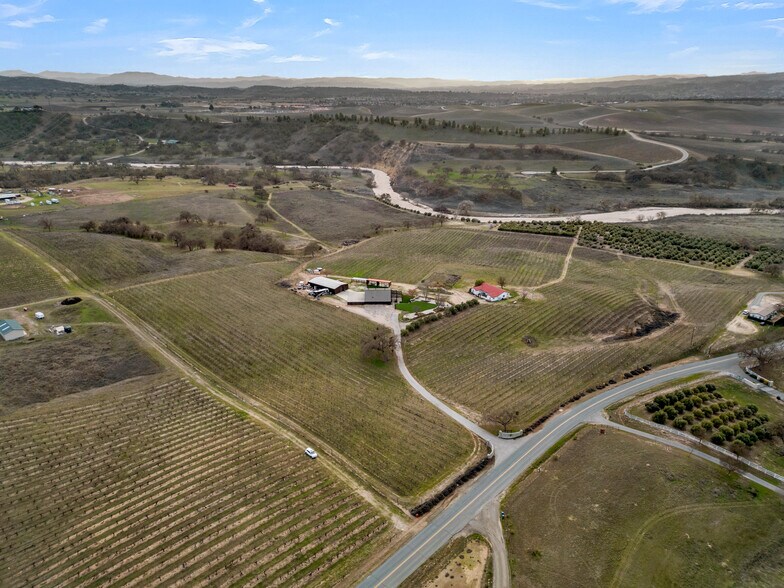4295 Union Rd, Paso Robles, CA for sale - Aerial - Image 2 of 58
