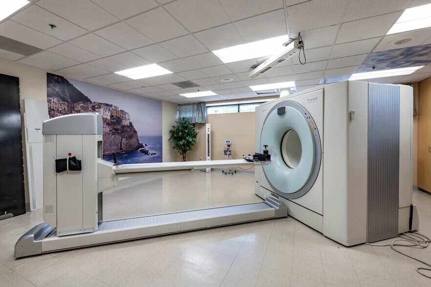 400 Taylor Blvd, Pleasant Hill, CA à louer - Photo du bâtiment - Image 3 de 13