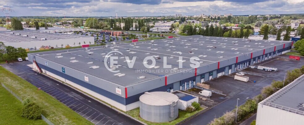Industriel dans Les Ulis à louer - Photo du bâtiment - Image 3 de 16