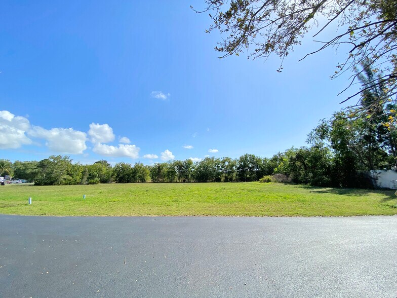 8359 Stringfellow Rd, Saint James City, FL à louer - Autre - Image 3 de 35