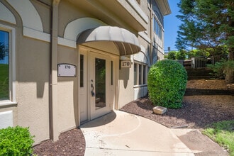 1121 Johnson Ferry Rd, Marietta, GA for lease Building Photo- Image 1 of 6