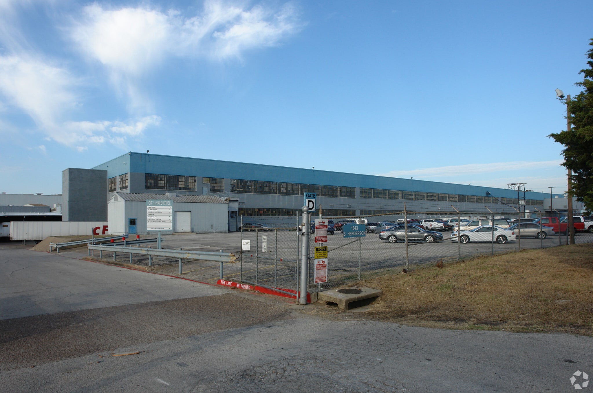 5200 E Grand Ave, Dallas, TX à louer Photo du bâtiment- Image 1 de 14