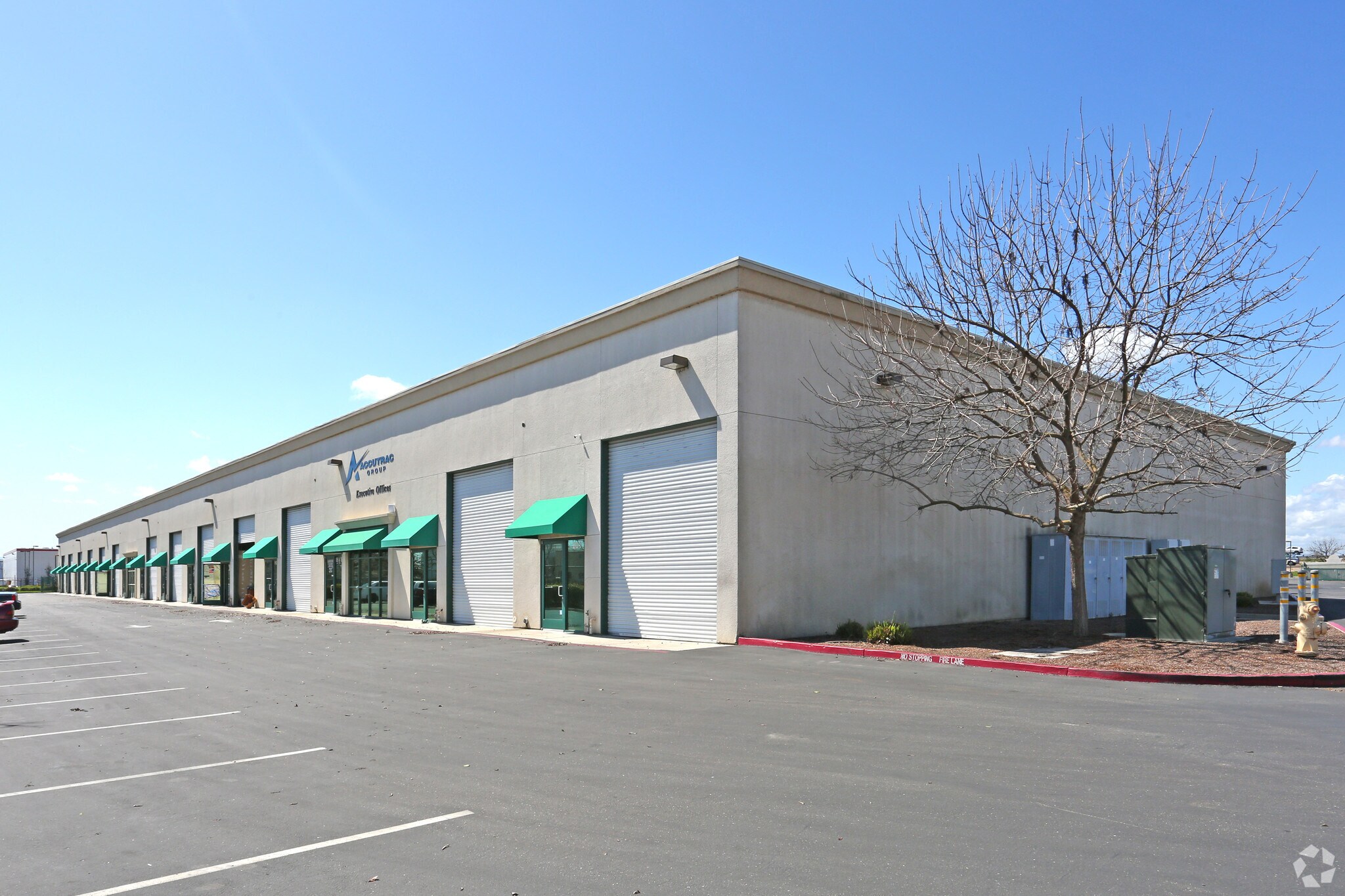 141-201 D'Arcy Pky, Lathrop, CA à louer Photo du bâtiment- Image 1 de 4