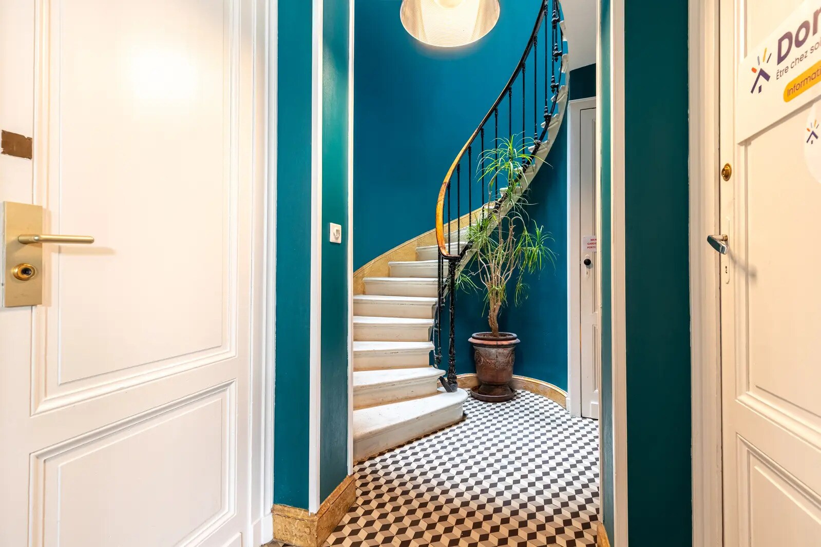 Office in Bordeaux for sale Building Photo- Image 1 of 13