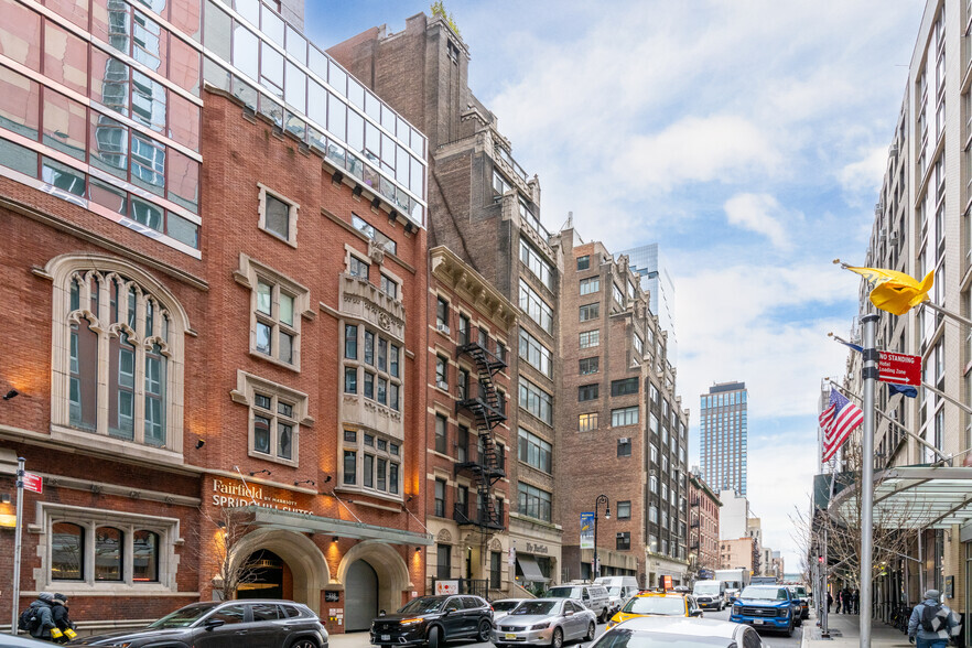 348 W 36th St, New York, NY for lease - Building Photo - Image 3 of 10