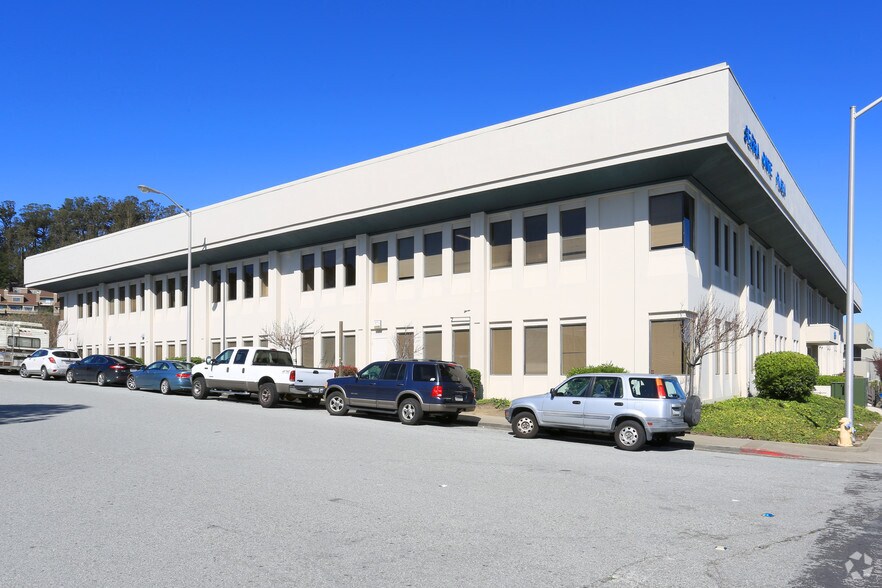 355 Gellert Blvd, Daly City, CA à louer - Photo du bâtiment - Image 2 de 4