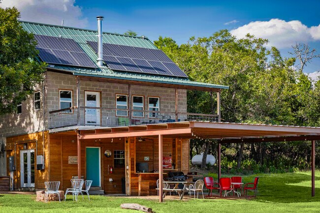 More details for 95 Loma Ln, Fredericksburg, TX - Flex for Sale