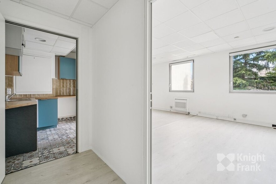 98 Route De La Reine, Boulogne-Billancourt for lease - Interior Photo - Image 3 of 12