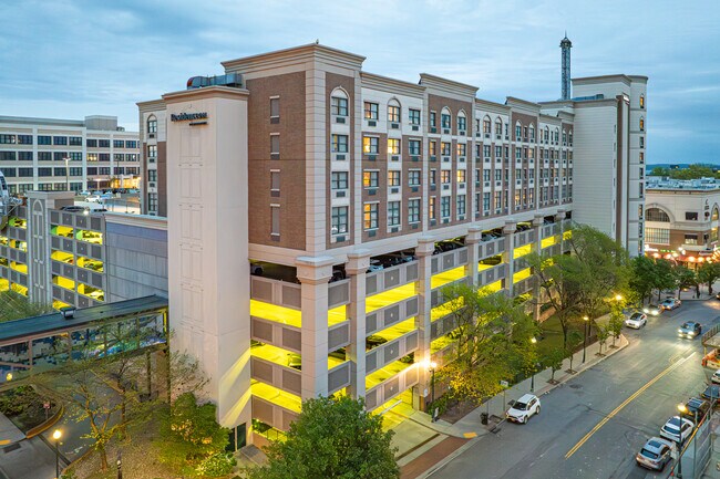 More details for 33 LeCount Pl, New Rochelle, NY - Retail for Lease