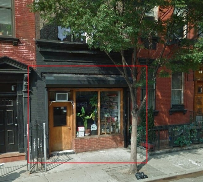 467 W 49th St, New York, NY for sale - Building Photo - Image 3 of 16