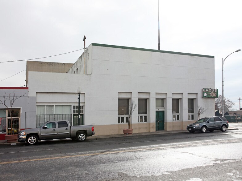 801 Baker St, Bakersfield, CA à louer - Photo du bâtiment - Image 2 de 5