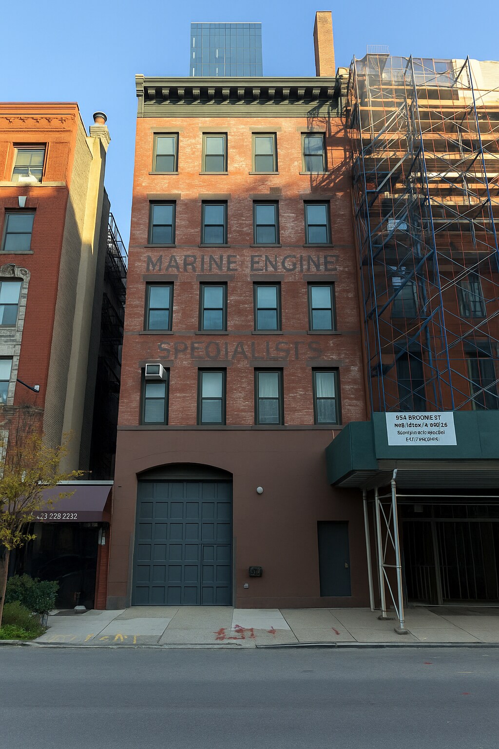 556 Broome St, New York, NY à vendre Photo du bâtiment- Image 1 de 8