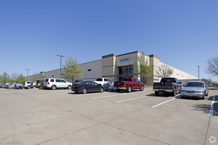 2900 E Pioneer Pky, Arlington, TX for lease - Building Photo - Image 2 of 2