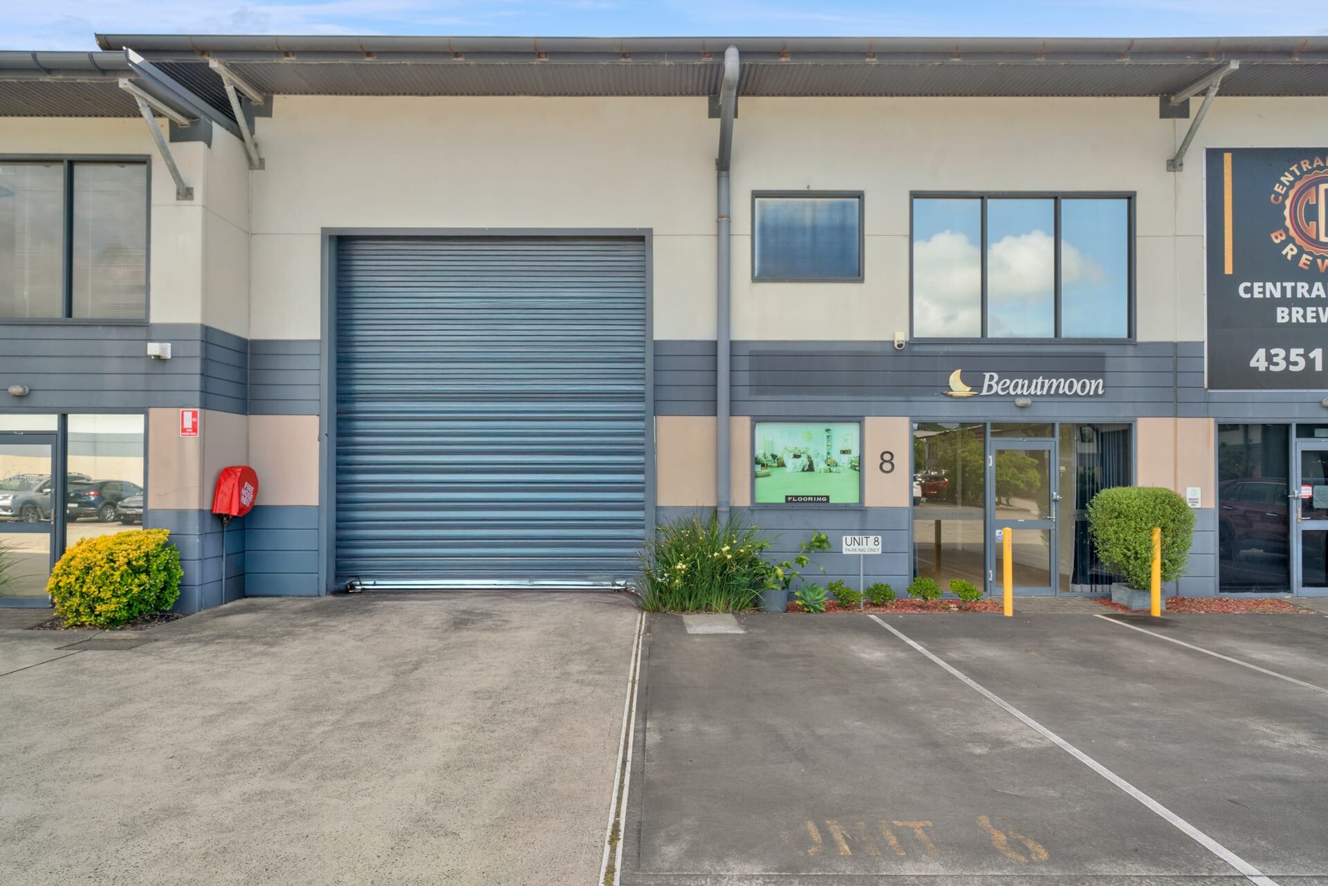 10 Pioneer Ave, Tuggerah for lease Primary Photo- Image 1 of 3
