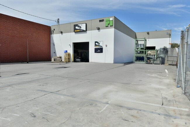 More details for 3051 E Maria St, Rancho Dominguez, CA - Industrial for Lease