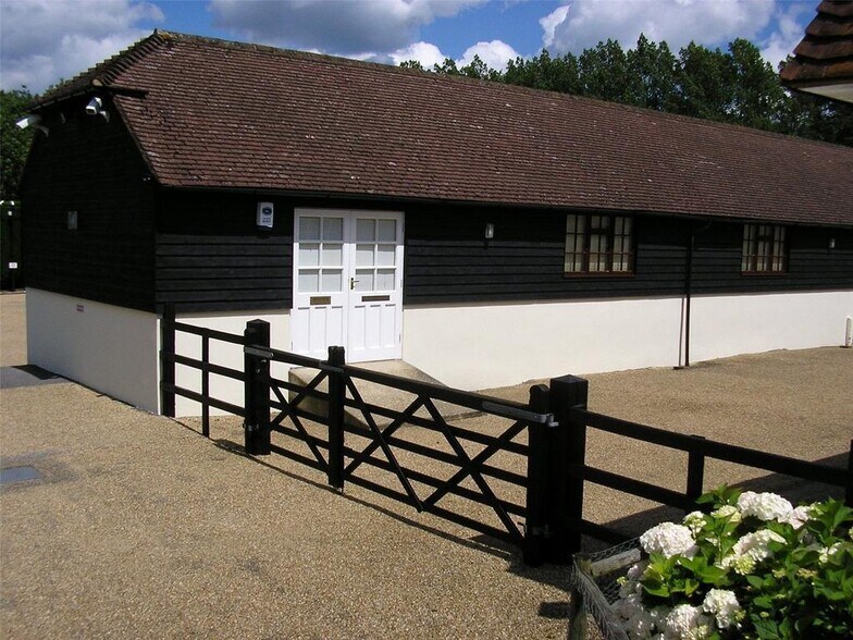 Sandhawes Hl, East Grinstead à louer - Photo du bâtiment - Image 2 de 4