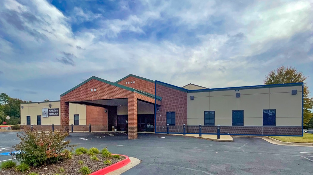 3715-3733 N Business Dr, Fayetteville, AR à louer Photo du bâtiment- Image 1 de 13