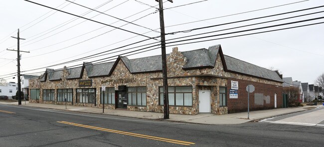 Plus de détails pour 900-920 Rockaway Ave, Valley Stream, NY - Bureau à louer