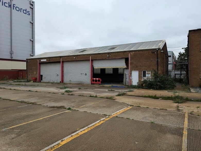 Drury Way, London for lease - Building Photo - Image 2 of 7