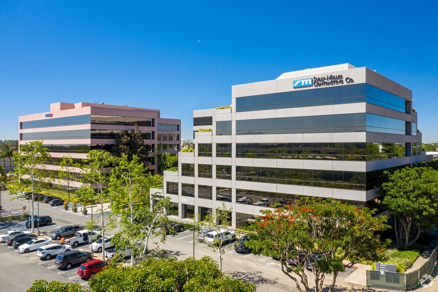 135 S state college Blvd, Brea, CA for lease - Building Photo - Image 2 of 14