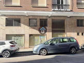 Plus de détails pour Multi-résidentiel à vendre